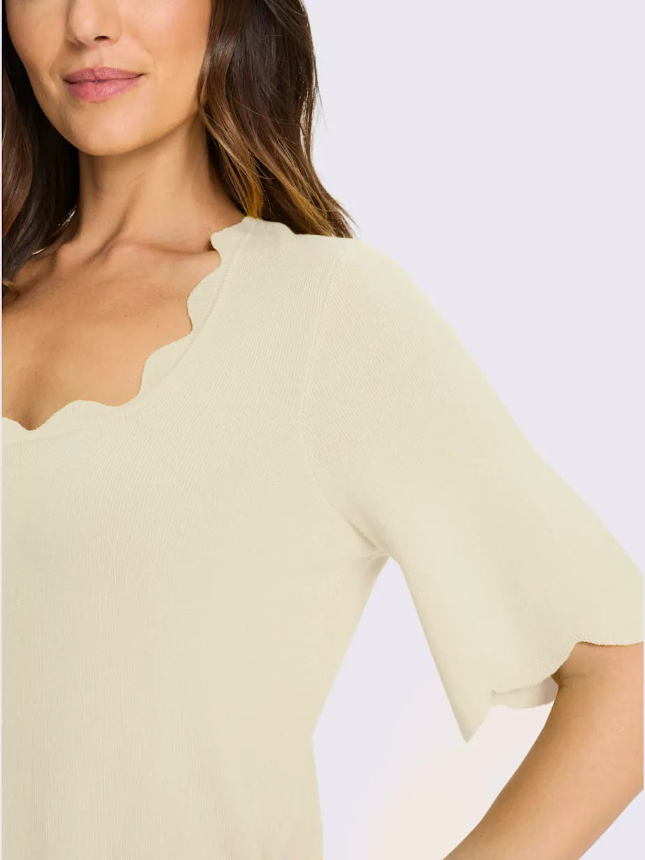 sweater in tricot fin with neckline square and sleeves chauve-souris