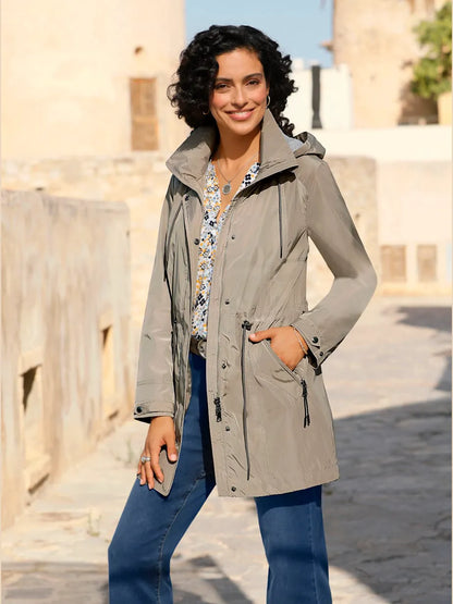 Parka long with capuche removable and pockets pratiques