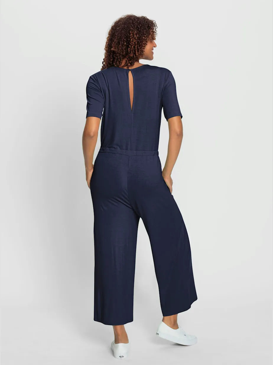 jumpsuit with collar rond and sleeves courtes with legs wide