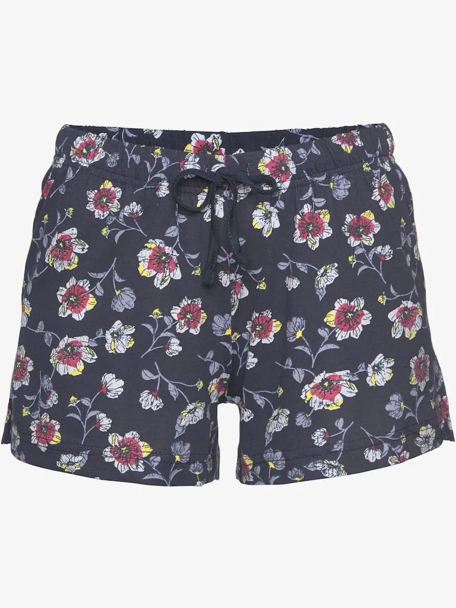 Ensemble of pyjamas short with t-shirt and shorts