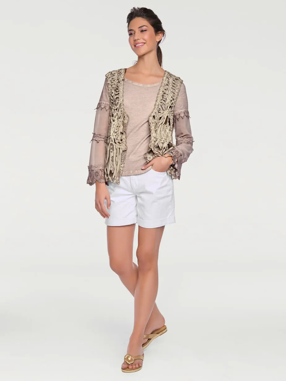 Shorts in denim cut straight with revers fabric extensible