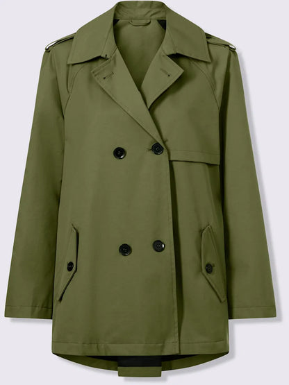 Trench-coat long with collar with revers and pockets.